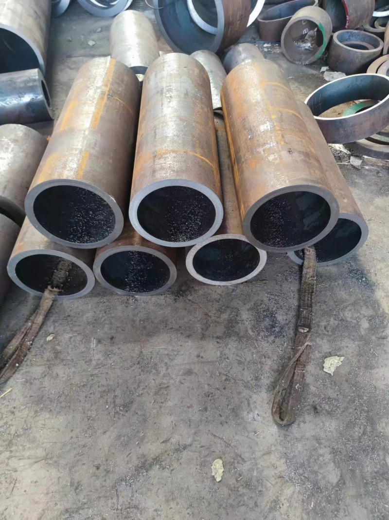 永安永安永安12Cr1MovG无缝钢管切割